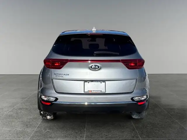 2021 Kia Sportage LX - Photo 9