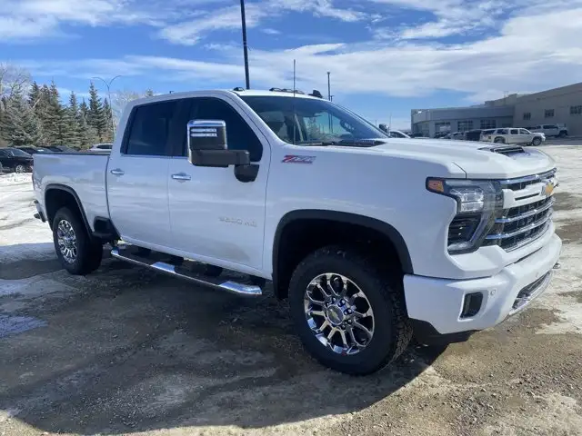 2026 Chevrolet Silverado 3500HD - Photo 4