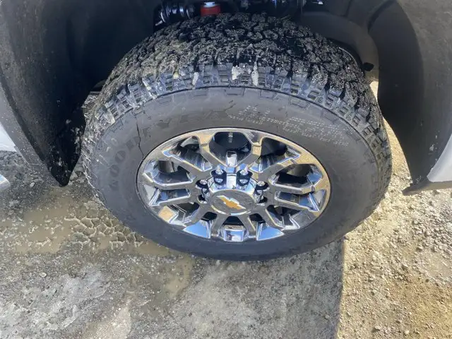 2026 Chevrolet Silverado 3500HD - Photo 5