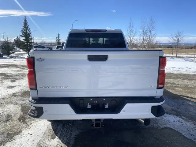 2026 Chevrolet Silverado 3500HD - Photo 6