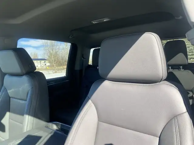 2026 Chevrolet Silverado 3500HD - Photo 9