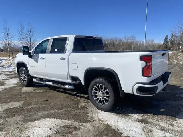 2026 Chevrolet Silverado 3500HD - Photo 23