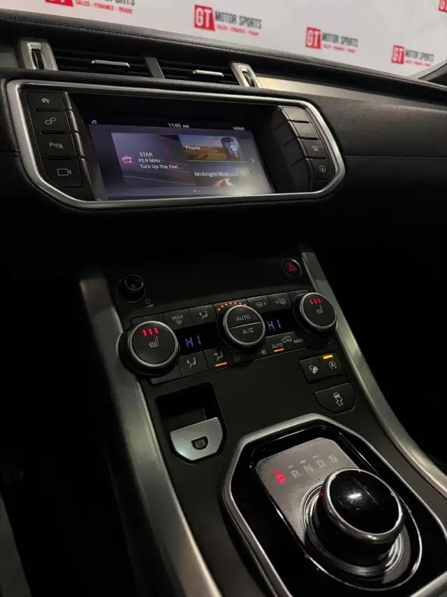 2017 Land Rover Evoque SE - Photo 10