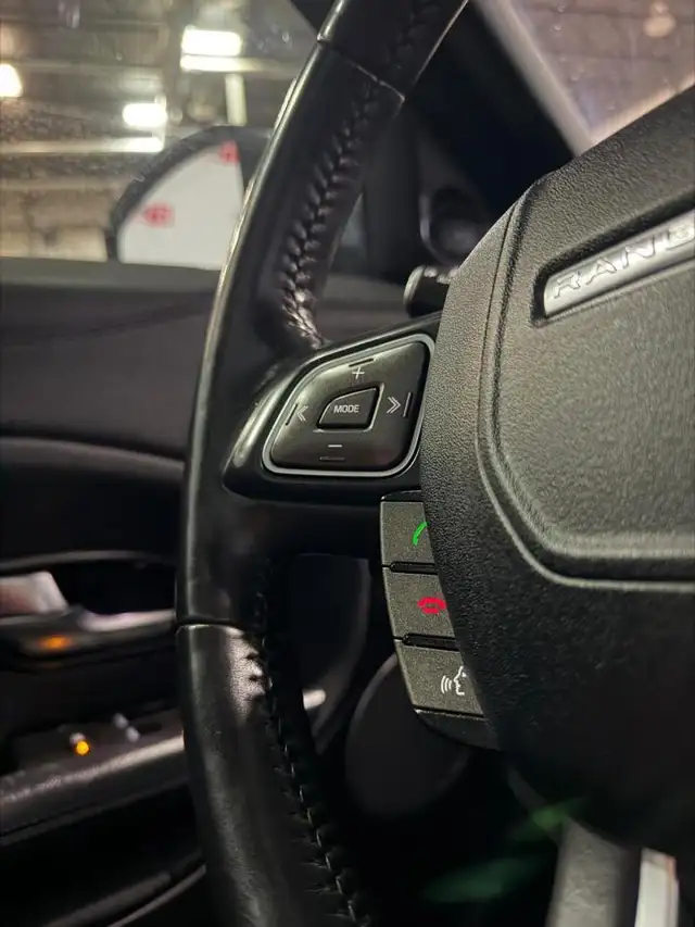 2017 Land Rover Evoque SE - Photo 17