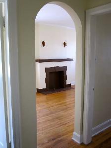 Cheerful 1 Bedroom Apartment in Heritage Building 17th Ave. SW