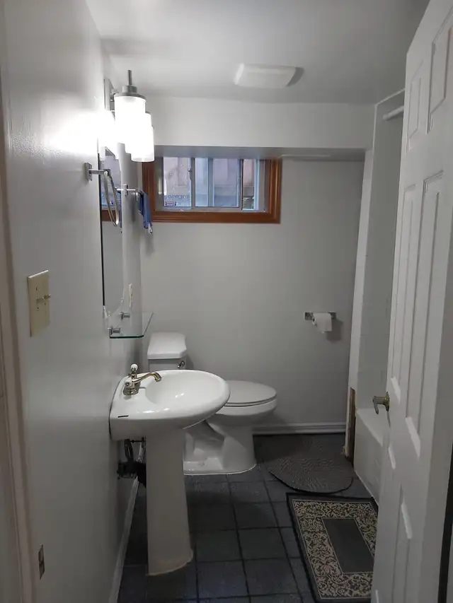 Private room for rent - Photo 5