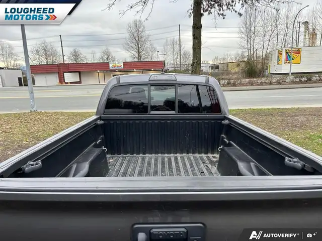 2016 Toyota Tacoma SR5 Super - Photo 9