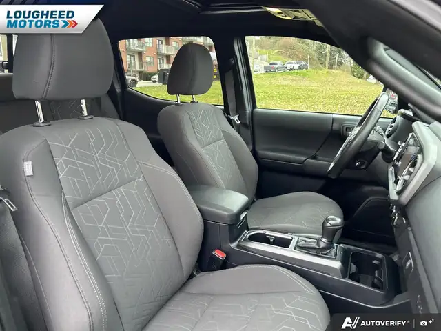 2016 Toyota Tacoma SR5 Super - Photo 19