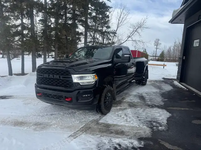 2023 ram 3500 dually diesel - Photo 3