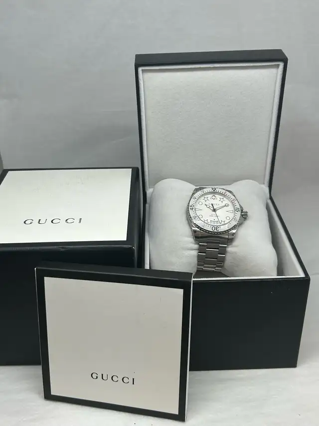 luxury Gucci watch - Photo 2