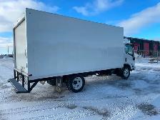 2025 Isuzu NPR-HD GAS 16' van body - Photo 5