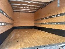 2025 Isuzu NPR-HD GAS 16' van body - Photo 8