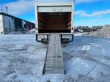 2025 Isuzu NPR-HD GAS 16' van body - Photo 9