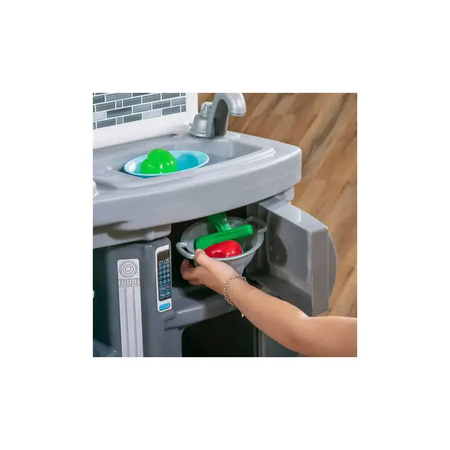 Step 2 Grand Delights Kitchen (assembled, missing some accessori - Photo 3