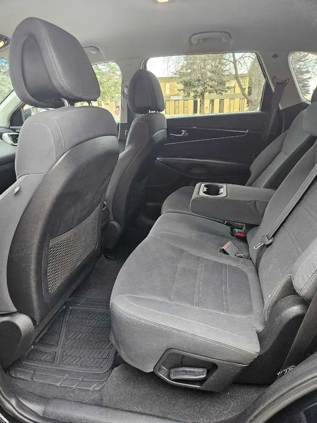 2016 Kia Sorento LX AWD T-GDI 2.0L Turbo - Photo 6
