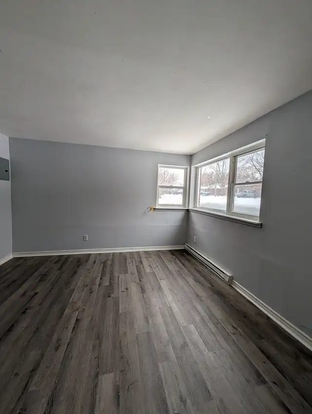 Updated Spacious 2-Bedroom apartment in London for rent - Photo 5