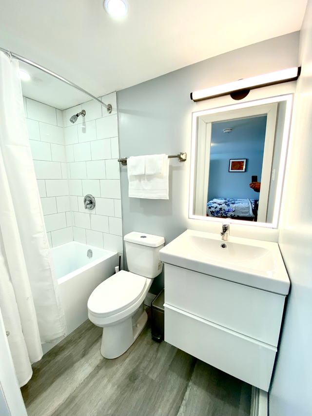 Masterbedroom Private Bathroom -Winter Discount- 613-366-9195 - Photo 4