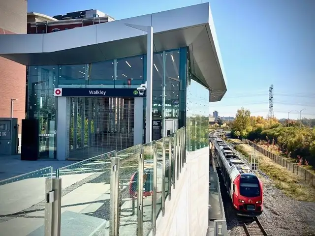 Masterbedroom Private Bathroom -Winter Discount- 613-366-9195 - Photo 9