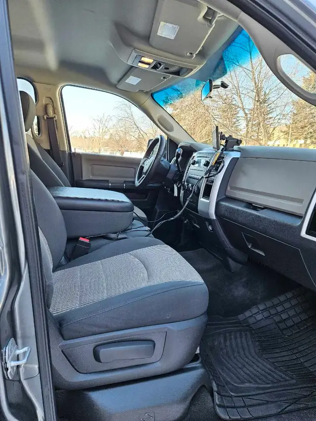 2012 Dodge Ram 2500 SLT 5.7L Hemi 6.4ft box - Photo 7