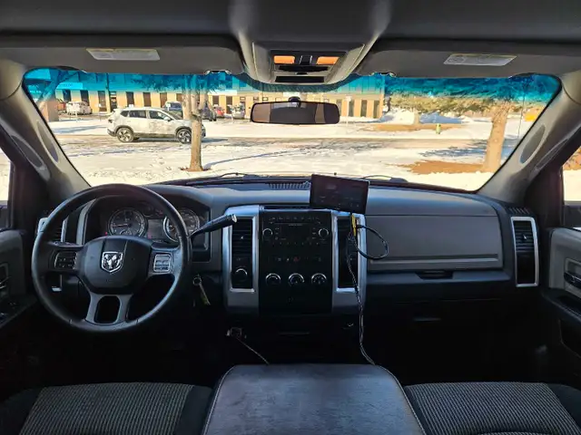 2012 Dodge Ram 2500 SLT 5.7L Hemi 6.4ft box - Photo 8