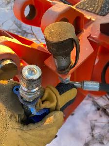 kubota BH92 Backhoe - Photo 3