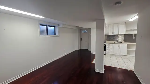 2 Bedroom Apt - Pickering Town Centre - 1950$ all included