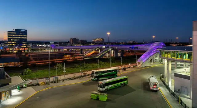 2 Bedroom Apt - Pickering Town Centre - 1950$ all included - Photo 10