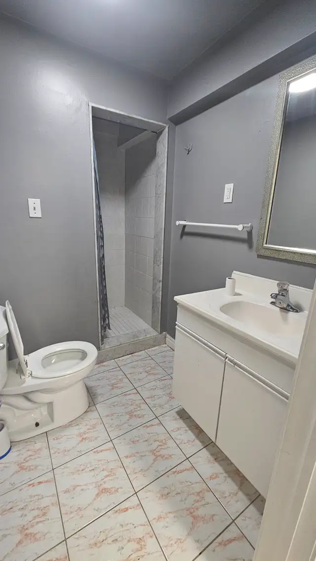 2 Bedroom Apt - Pickering Town Centre - 1950$ Utilities Included - Photo 8