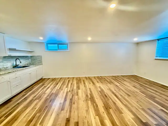 1-Bedroom basement apartment close to Walkley and St Laurent - Photo 2