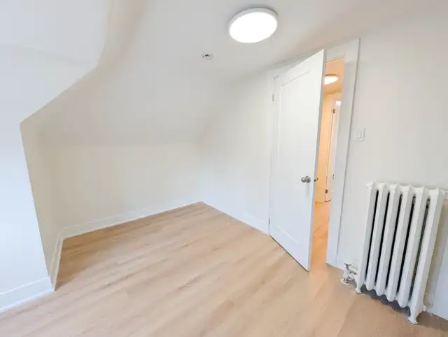 59 Carrick Ave, Hamilton - 3 Bedroom Upper Unit - Photo 12