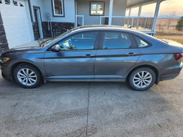 2019 Volkswagon Jetta - Photo 3