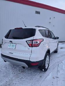 2017 Ford Escape SE - Photo 2
