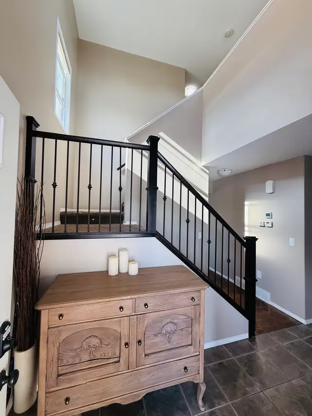 5 bed 3.5 bath - House for sale - Photo 2