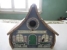 Classic Hand Made Solid Wood Welcome Birds House XCondition!