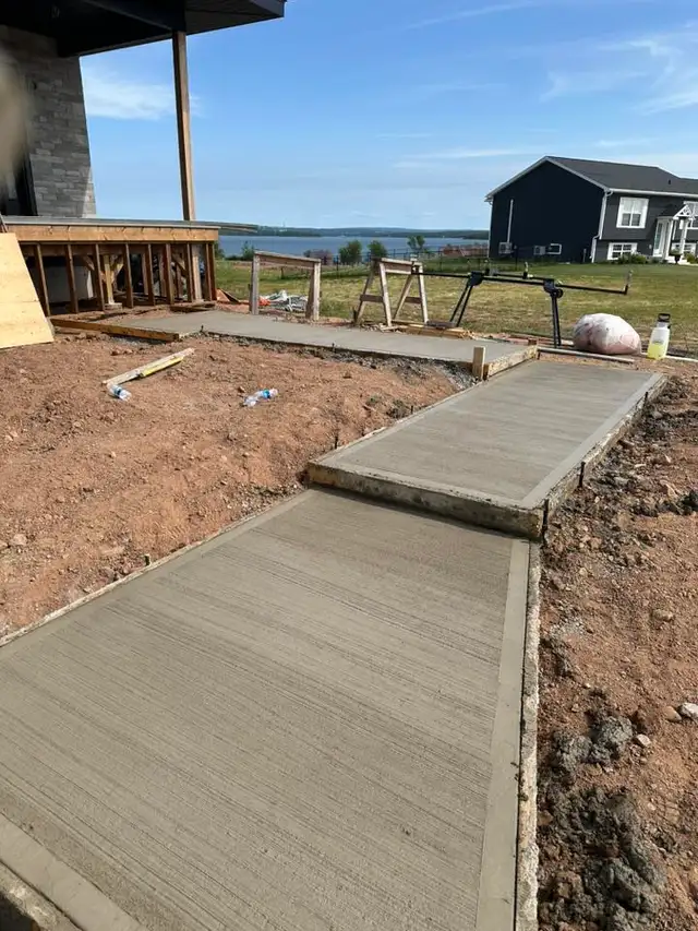 Now Hiring  -- Carpenters (apprentice & Journeymen ) - Photo 2