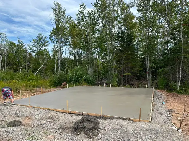 Now Hiring  -- Carpenters (apprentice & Journeymen ) - Photo 5