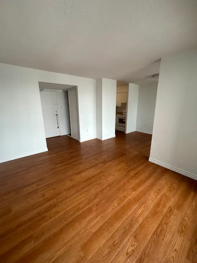 1 Bedroom Apartment - $1,850   First Month Free - North York - Photo 3