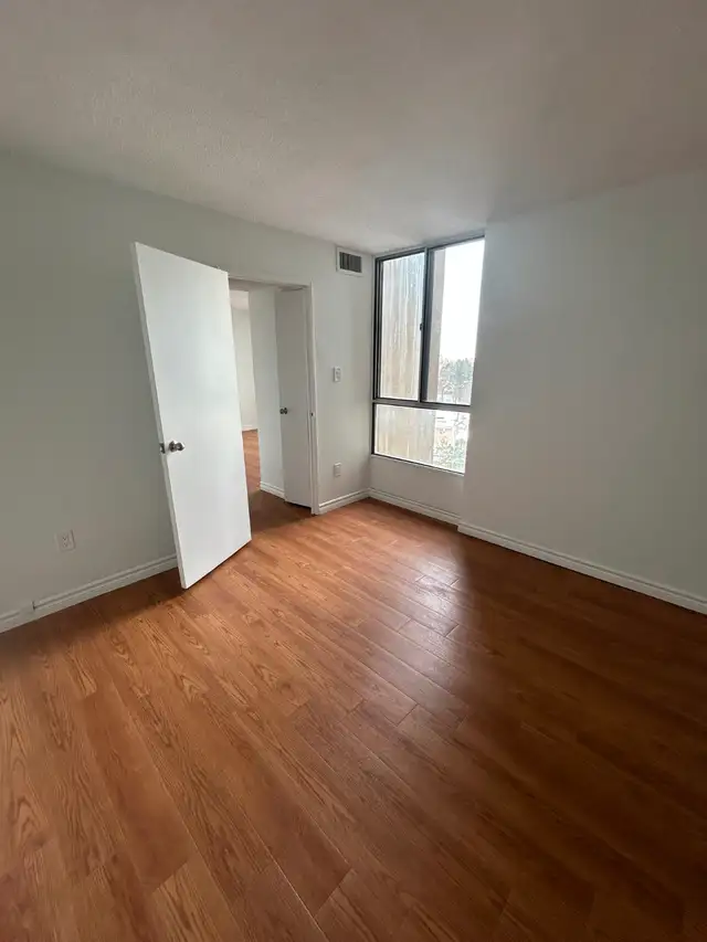 1 Bedroom Apartment - $1,850   First Month Free - North York - Photo 6
