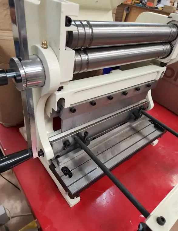 Plieuse / Cisaille / Rouleuse 3-en-1 - Photo 4