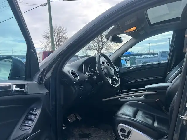 2011 Mercedes-Benz M-Class 4MATIC 4dr ML 63 AMG - Photo 9