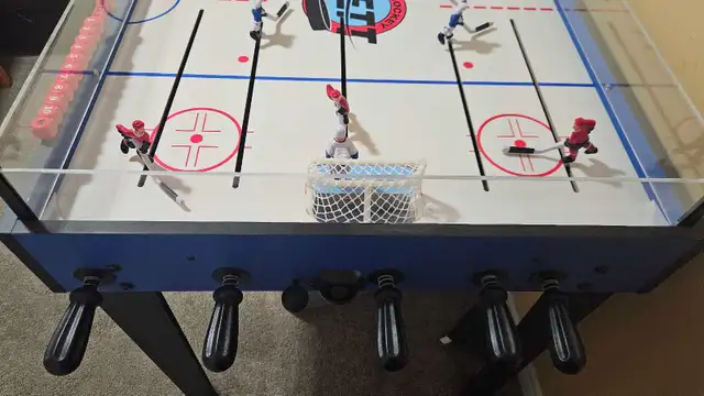 Rod Hockey table - Photo 2