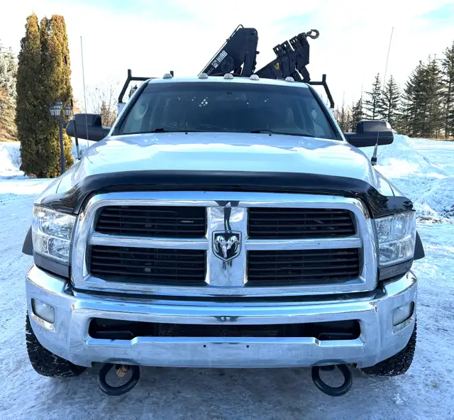 2012 RAM 5500HD SLT DIESEL CHASSIS HIAB055D PICKER SERVICE TRUCK - Photo 2