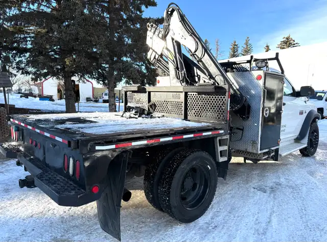 2012 RAM 5500HD SLT DIESEL CHASSIS HIAB055D PICKER SERVICE TRUCK - Photo 8