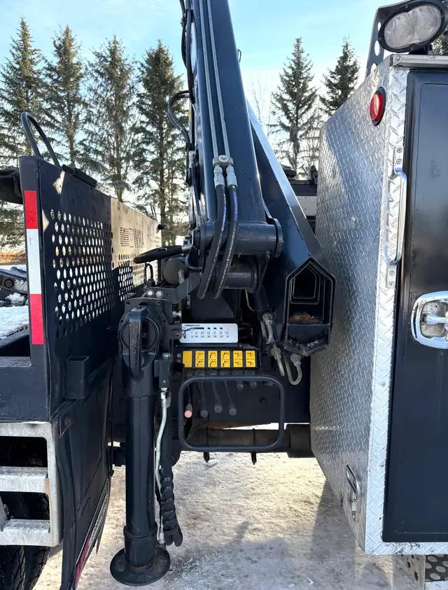 2012 RAM 5500HD SLT DIESEL CHASSIS HIAB055D PICKER SERVICE TRUCK - Photo 9