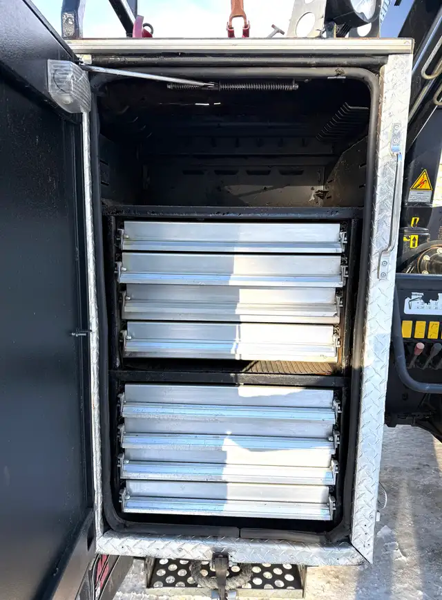 2012 RAM 5500HD SLT DIESEL CHASSIS HIAB055D PICKER SERVICE TRUCK - Photo 15