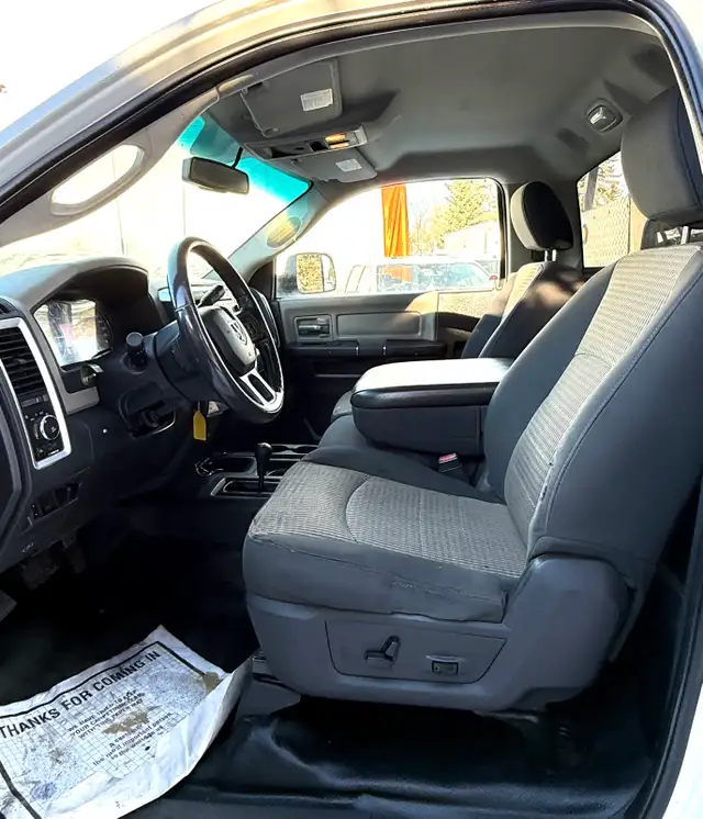 2012 RAM 5500HD SLT DIESEL CHASSIS HIAB055D PICKER SERVICE TRUCK - Photo 17