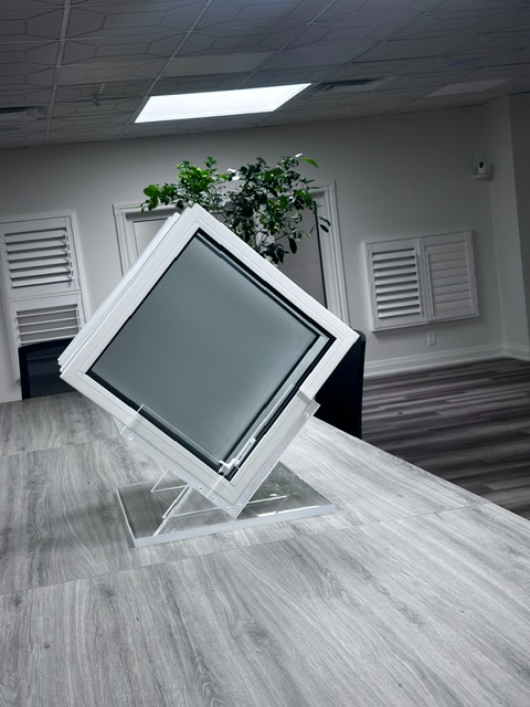 Custom Vinyl Windows - Manufactured in Toronto, Canada - Photo 2