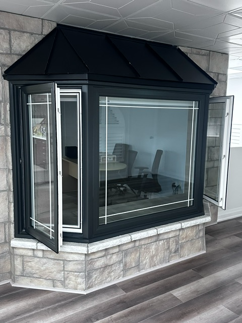 Custom Vinyl Windows - Manufactured in Toronto, Canada - Photo 3