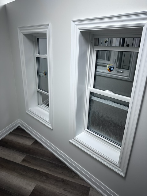 Custom Vinyl Windows - Manufactured in Toronto, Canada - Photo 5