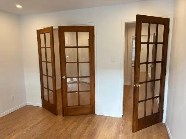 3 1/2 Rénové. Libre. Rez-de chaussée - Photo 9